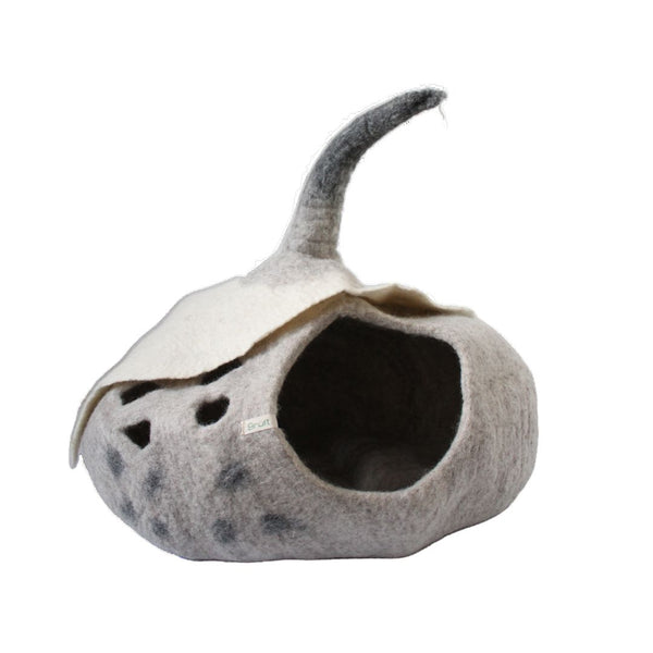Katzenhöhle aus Filz im Kürbis-Design